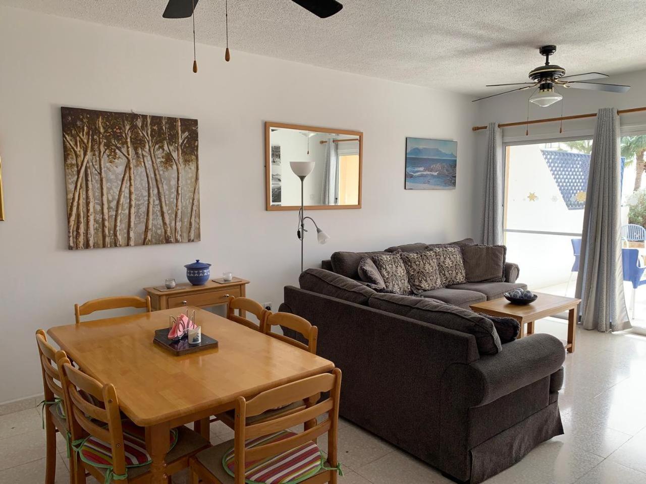King'S Palace - Spacious 2 Bed, 2 Bath With Sea And Pool Views 파포스 외부 사진