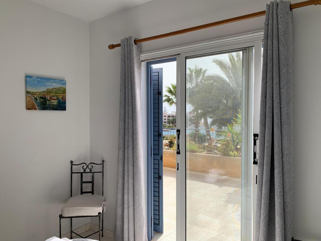 King'S Palace - Spacious 2 Bed, 2 Bath With Sea And Pool Views 파포스 외부 사진