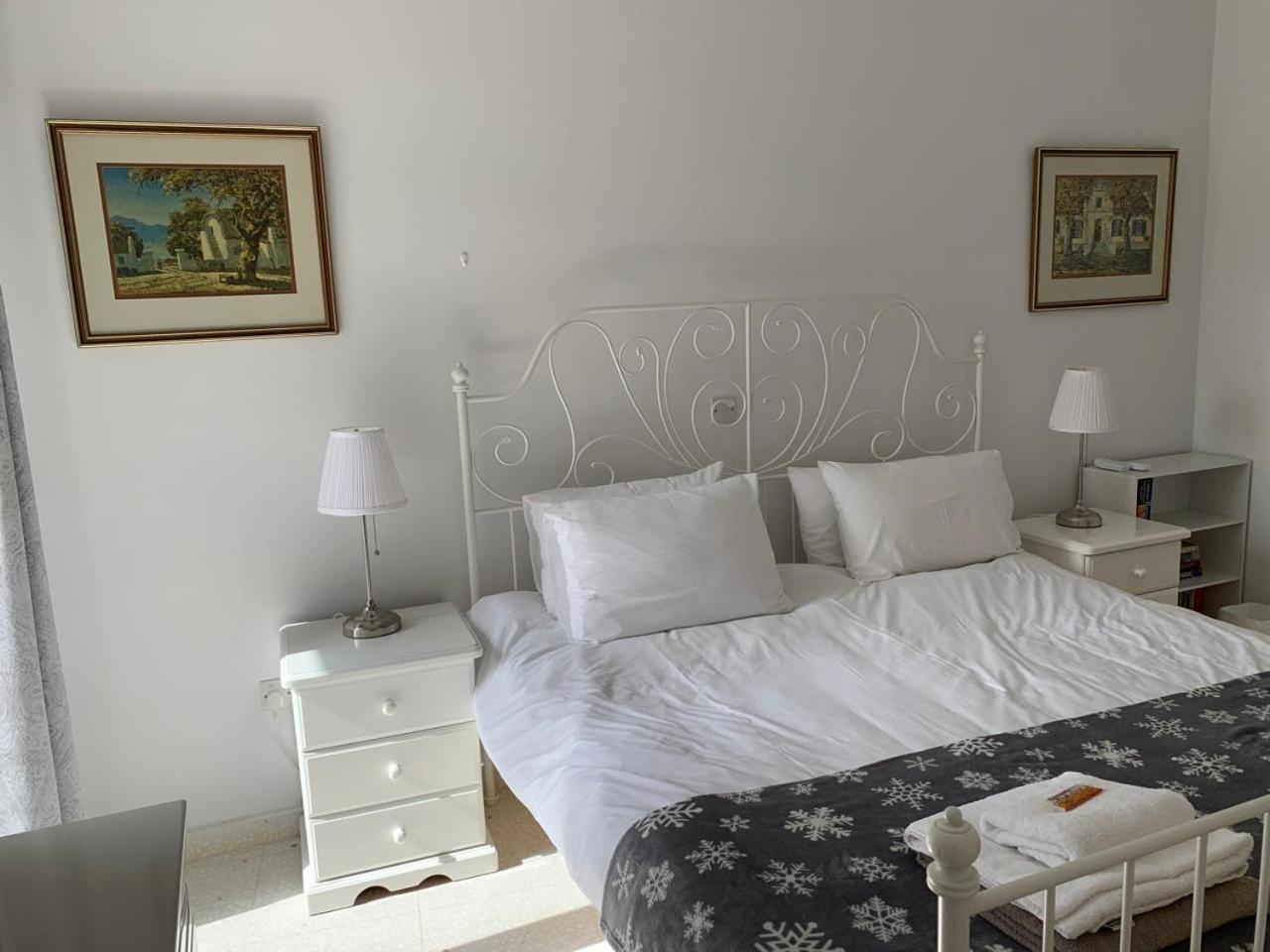 King'S Palace - Spacious 2 Bed, 2 Bath With Sea And Pool Views 파포스 외부 사진